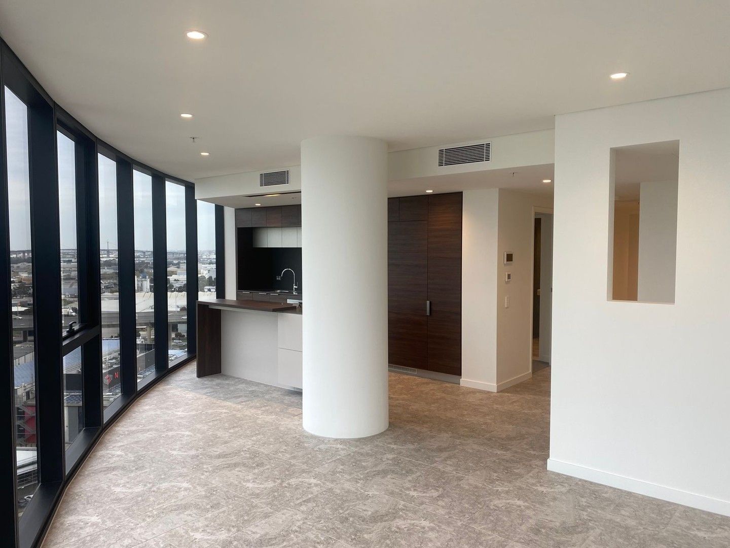 2 bedrooms Apartment / Unit / Flat in 2005/103 South Wharf Drive DOCKLANDS VIC, 3008