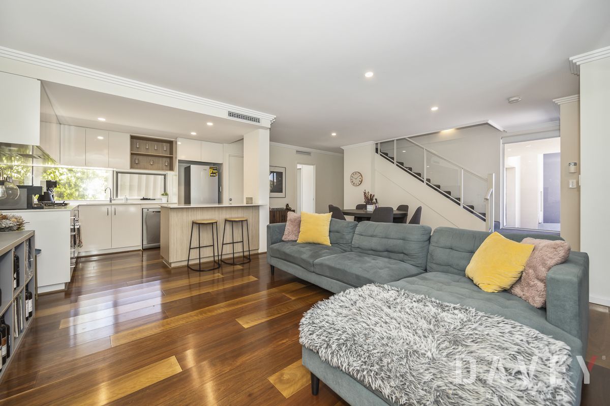 3 bedrooms Townhouse in 71C Langley Crescent INNALOO WA, 6018