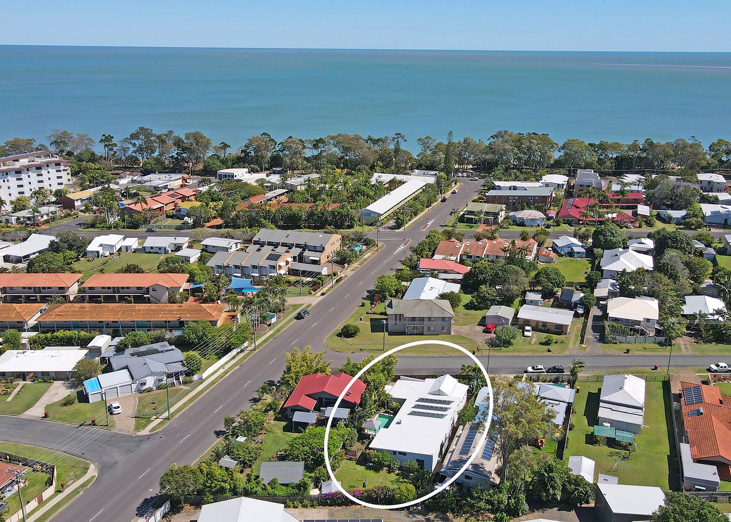 4 bedrooms House in 3 Cunningham Street TORQUAY QLD, 4655