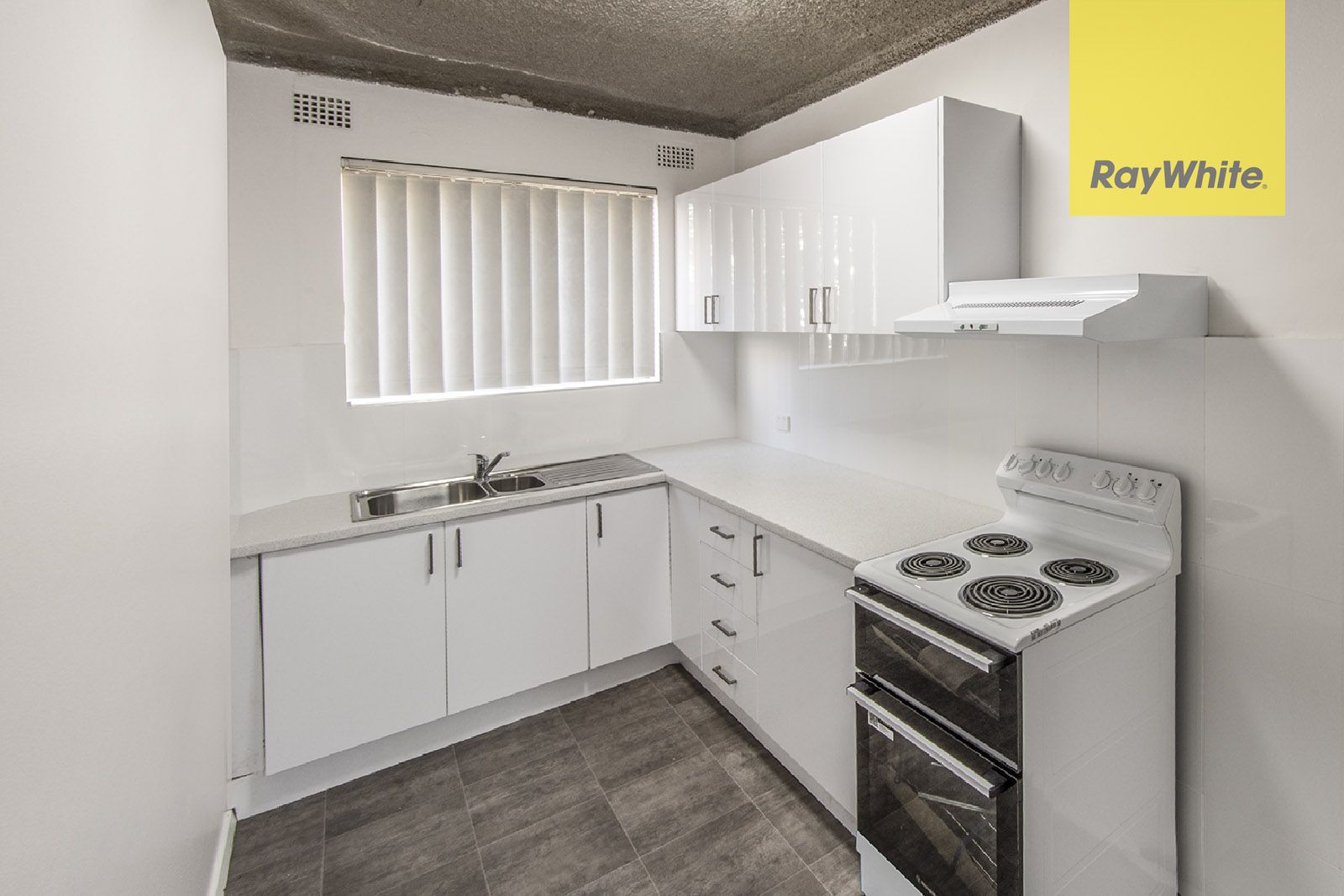 2 bedrooms Apartment / Unit / Flat in 2/6 Alexandra Avenue WESTMEAD NSW, 2145