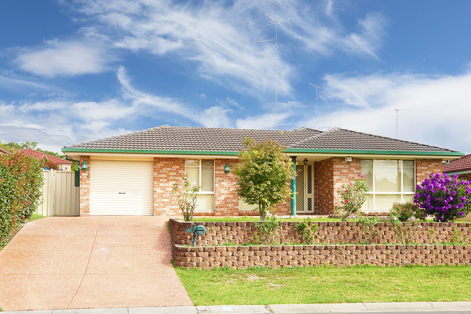 62 Shearwater Drive, Glenmore Park Property History & Address