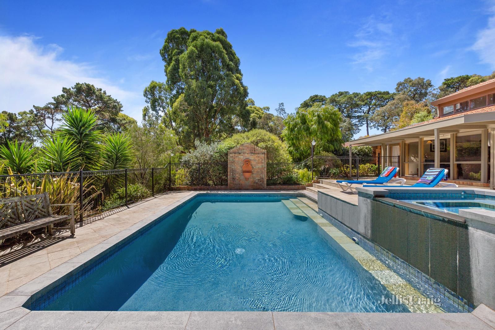 41 Rainbow Valley Road, Park Orchards VIC 3114, Image 1