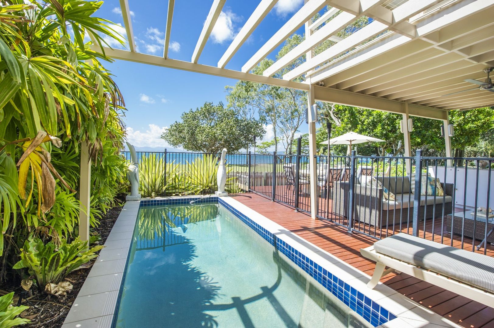 12/11-19 Esplanade 'The Beach', Picnic Bay QLD 4819, Image 2