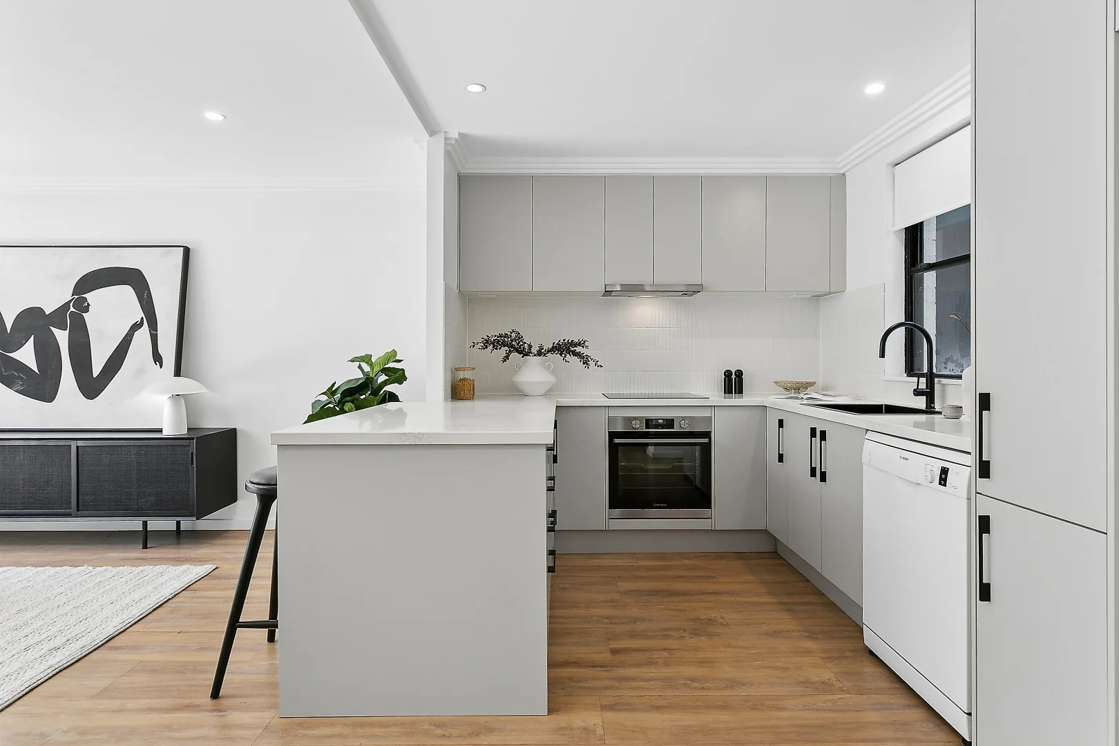 Additional image 3 of 2/26-34 McElhone Street, Woolloomooloo NSW 2011