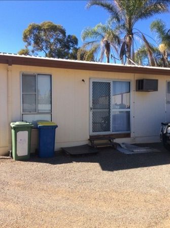 2 bedrooms Apartment / Unit / Flat in 1/3 Morley Way SOUTH KALGOORLIE WA, 6430