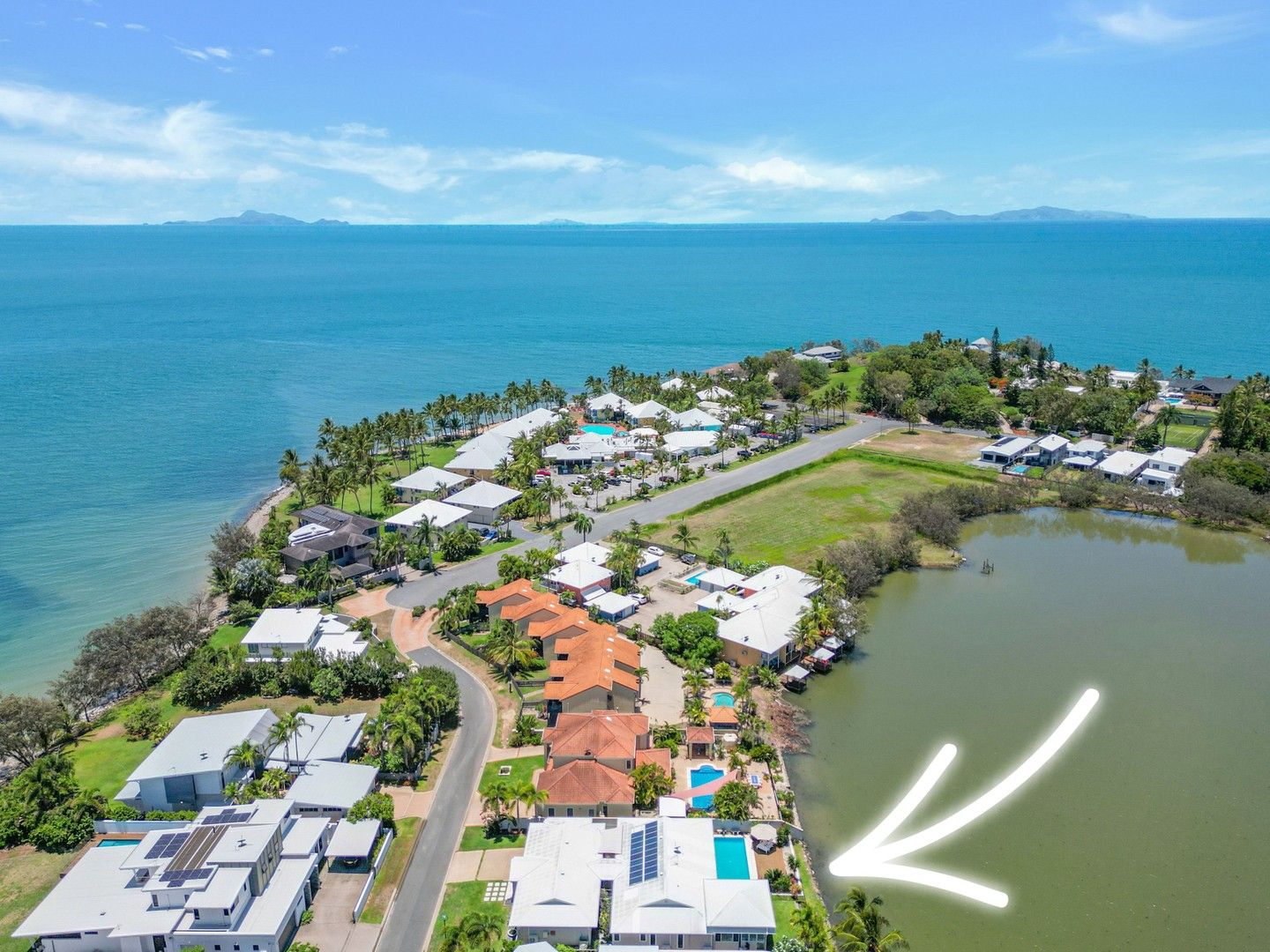 33 Beach Road, Dolphin Heads QLD 4740, Image 0