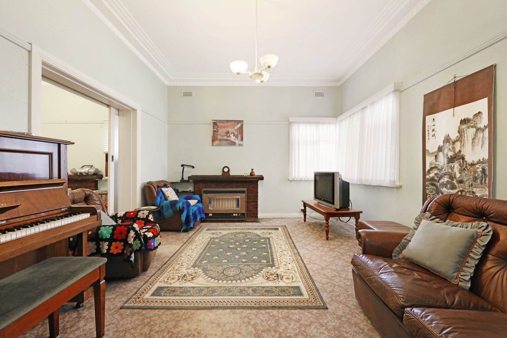 8 Seaview Avenue, Bentleigh VIC 3204, Image 2