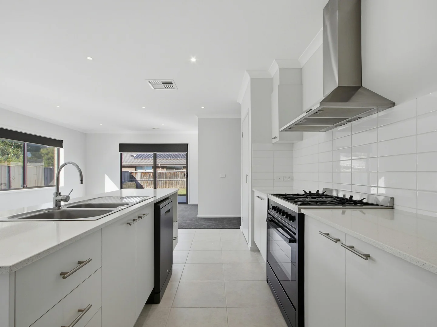 Additional image 3 of 18 Dianella Place, Bairnsdale VIC 3875