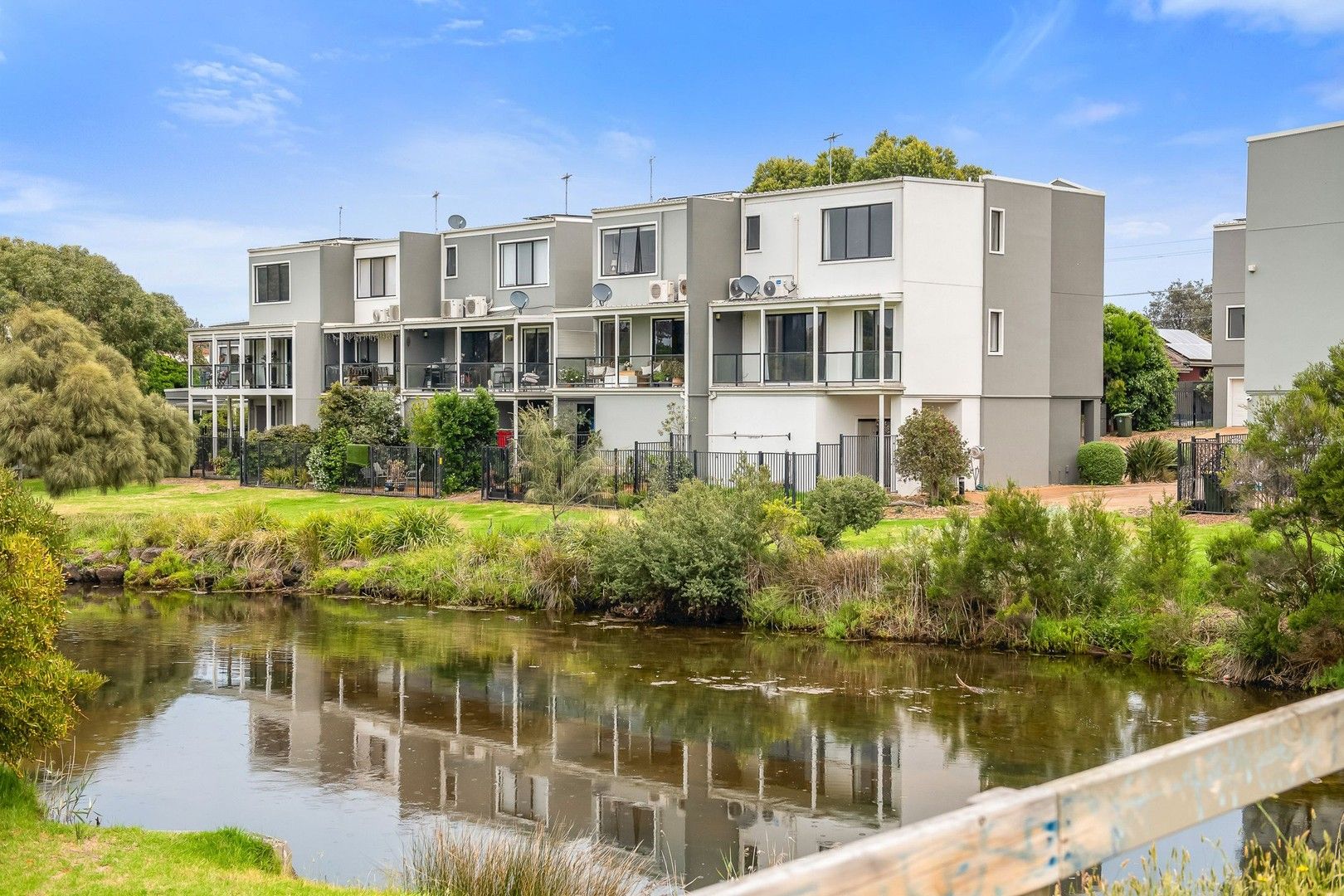 3 bedrooms Townhouse in 9/259 Nepean Highway SEAFORD VIC, 3198