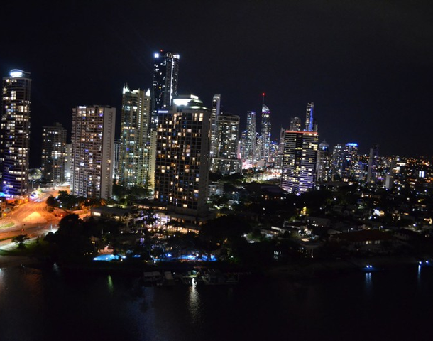 123/8 Admiralty Drive, Surfers Paradise QLD 4217