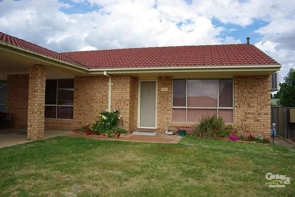 4 PARKSIDE PLACE, GOULBURN NSW 2580, Image 0