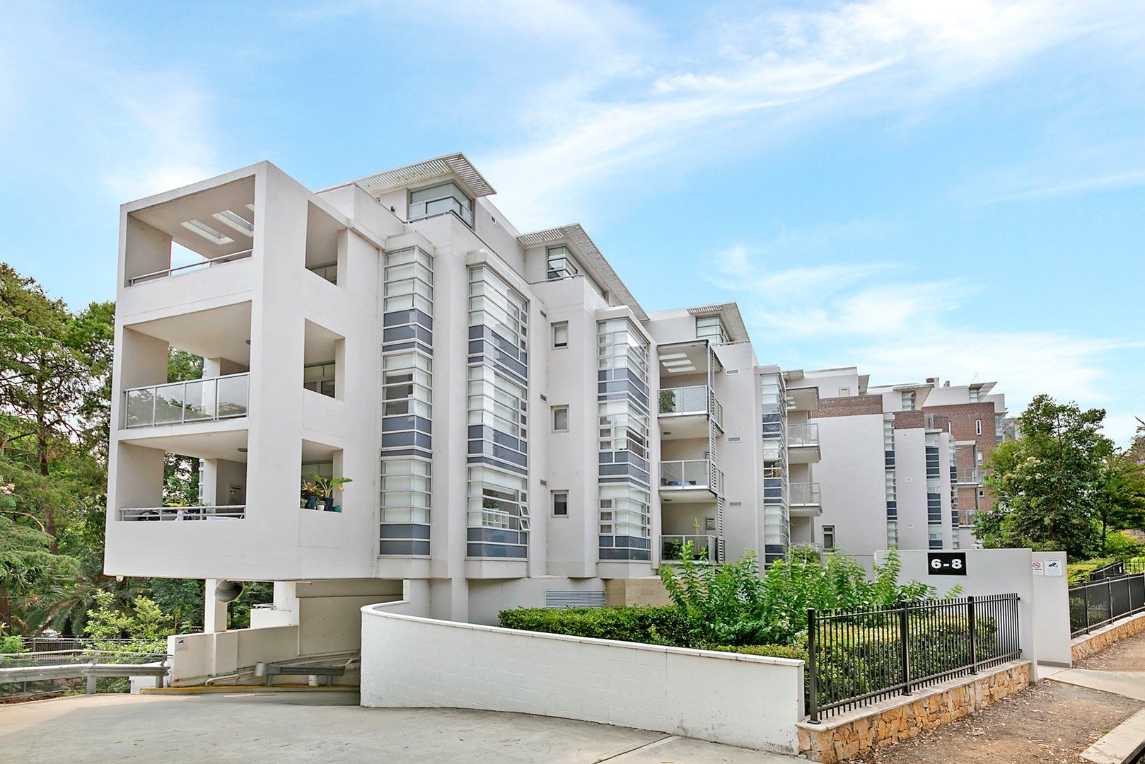 2 bedrooms Apartment / Unit / Flat in 16/6-8 Drovers Way LINDFIELD NSW, 2070