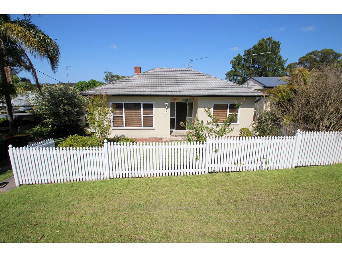 17 Tennent Road, Mount Hutton NSW 2290, Image 0