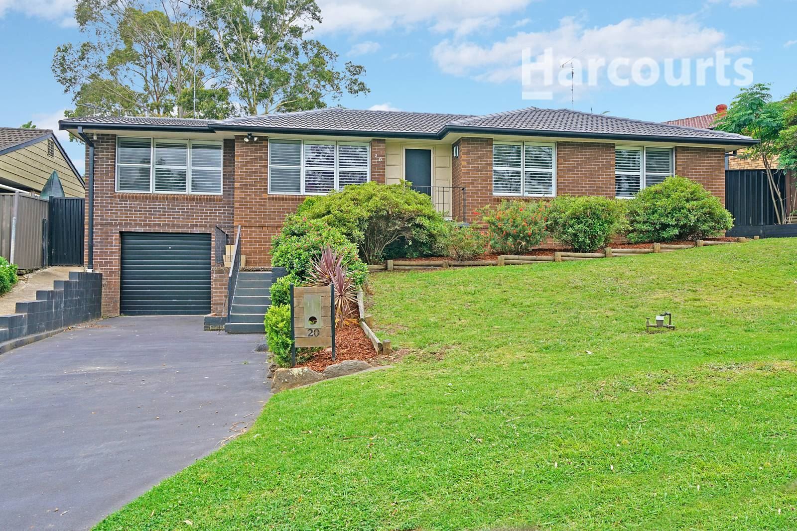 20 Bimbadeen Avenue, Bradbury NSW 2560, Image 0