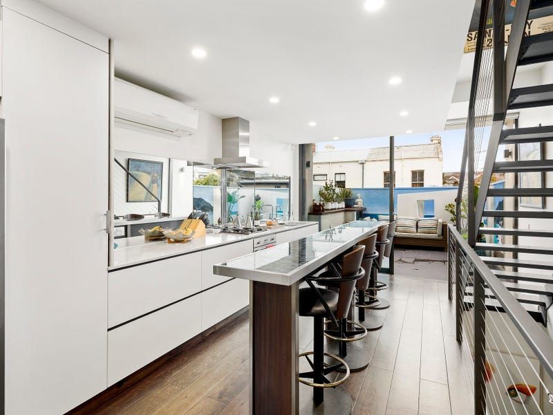 3 bedrooms Townhouse in 65 Dow Street SOUTH MELBOURNE VIC, 3205