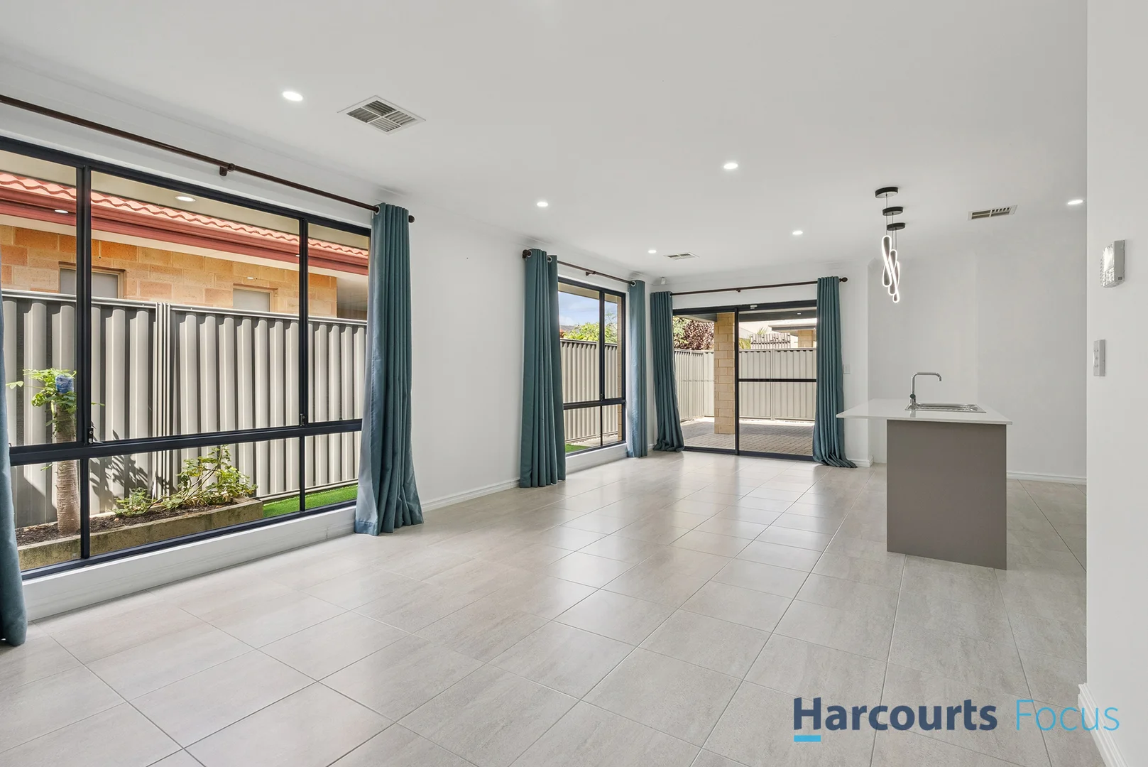 Additional image 10 of 21 Massicot Road, Treeby WA 6164