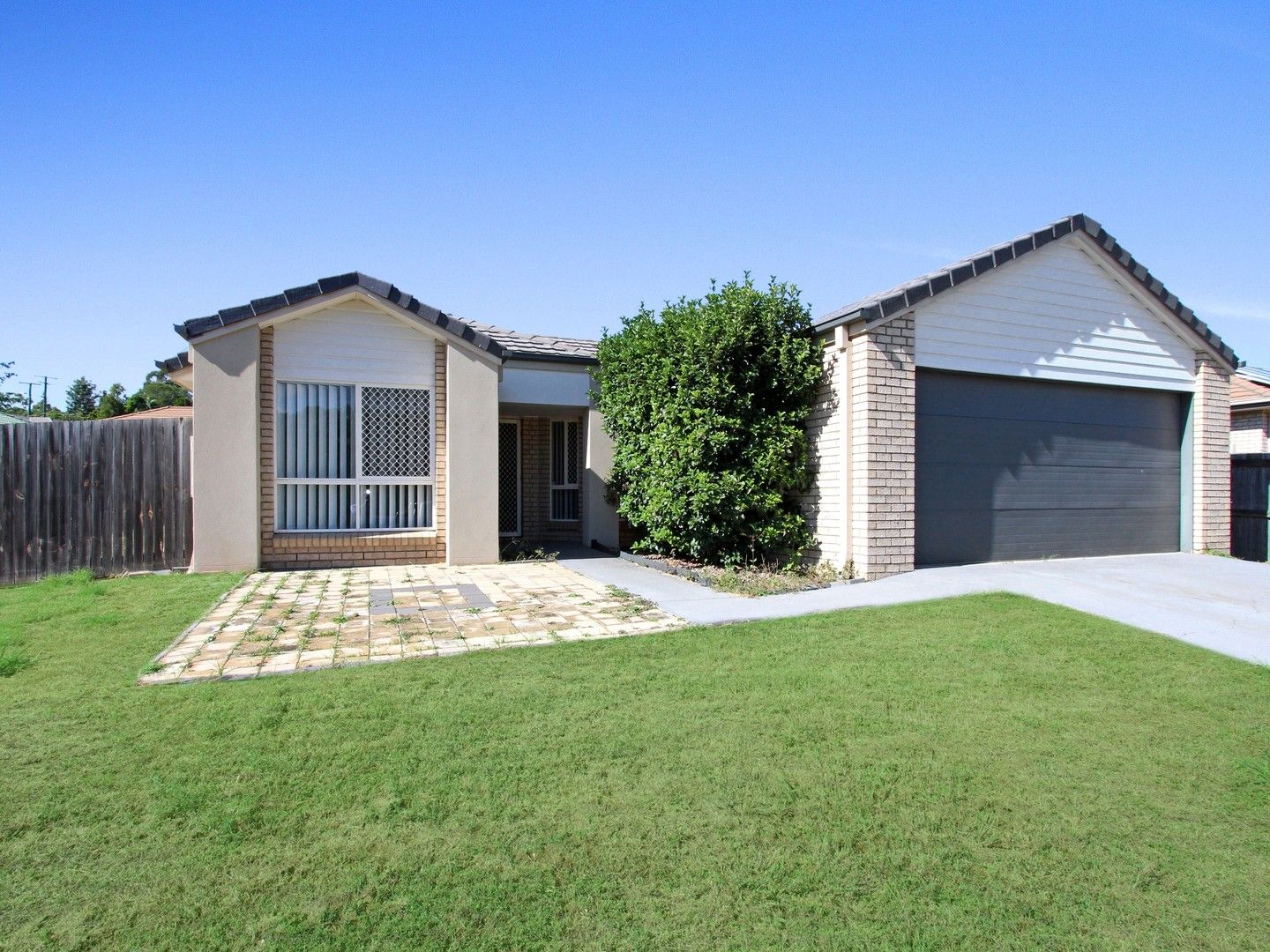 4 bedrooms House in 16 Neumann Place LEICHHARDT QLD, 4305