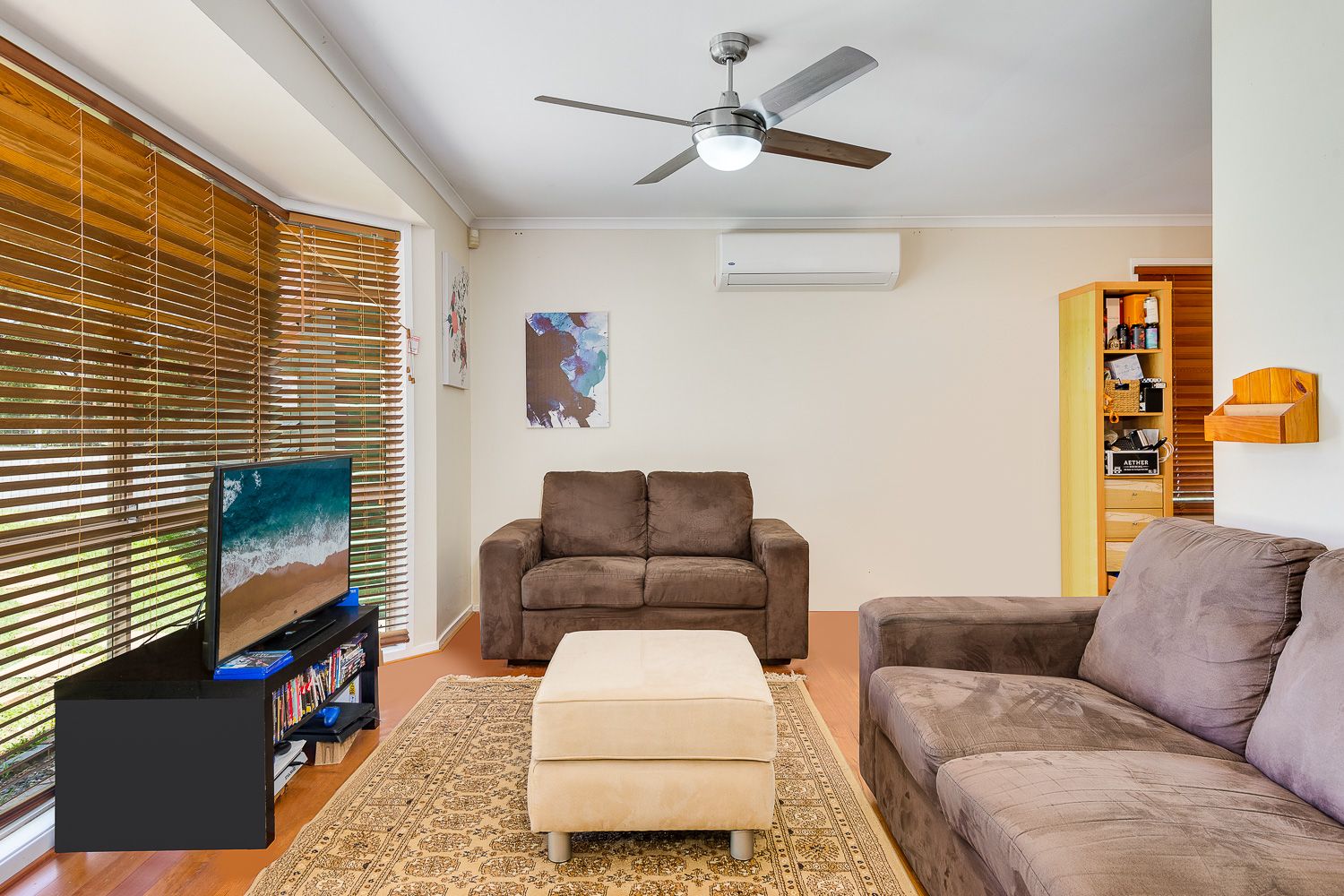 29 Lollard Street, Hillcrest QLD 4118, Image 2