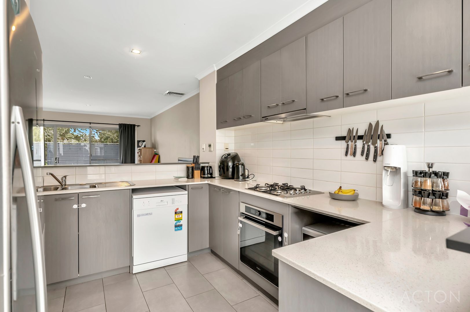 4/5 Bower Drive, Erskine WA 6210, Image 2