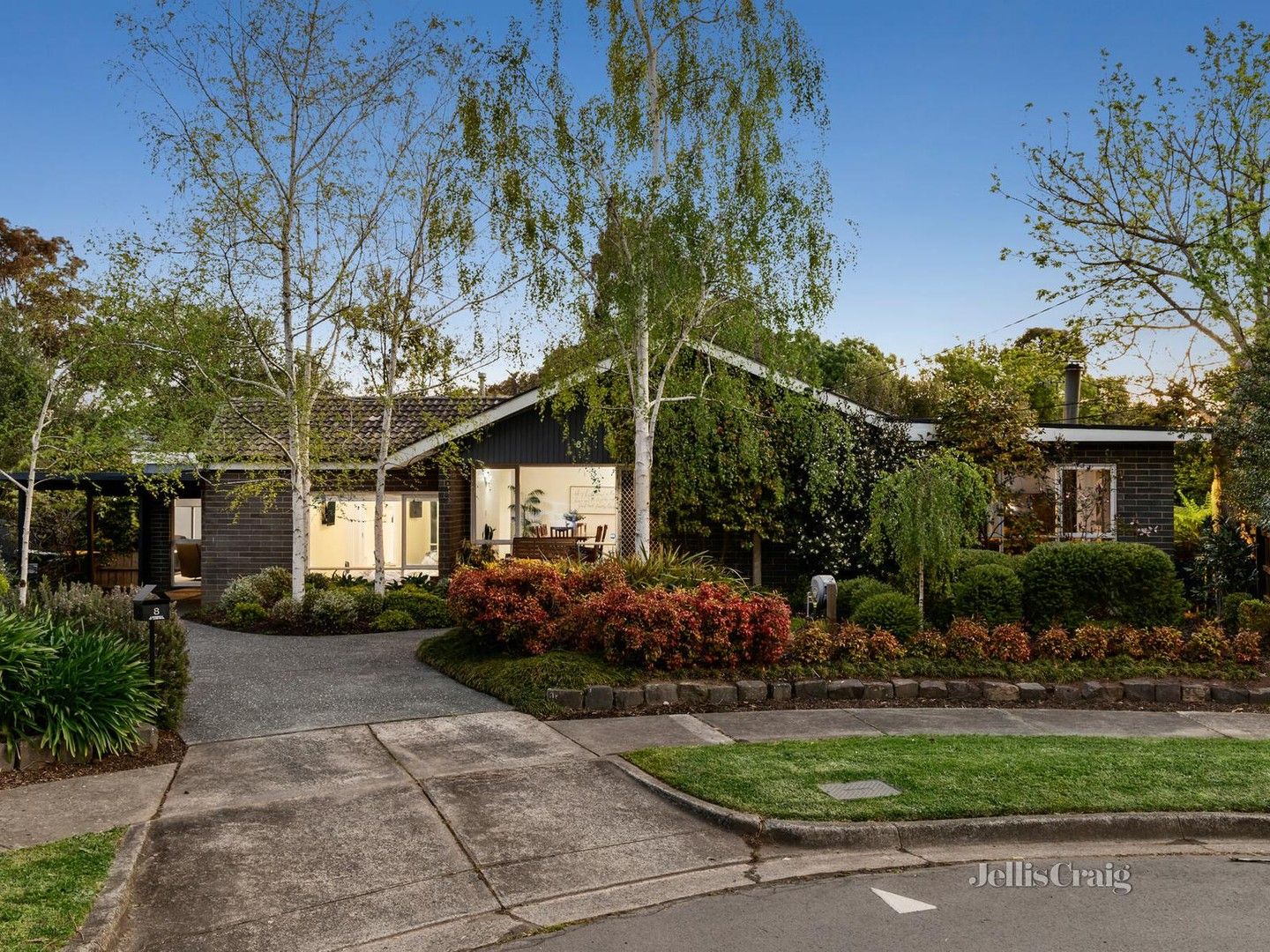 8 Grevillea Court, Forest Hill VIC 3131, Image 0