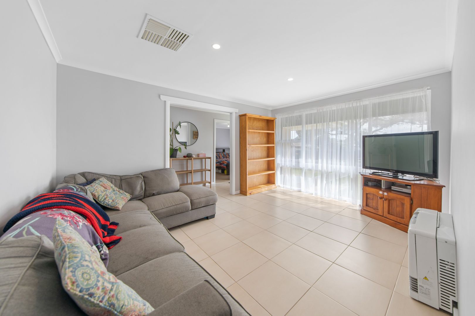 4 St Albans Road, Evanston Park SA 5116, Image 2