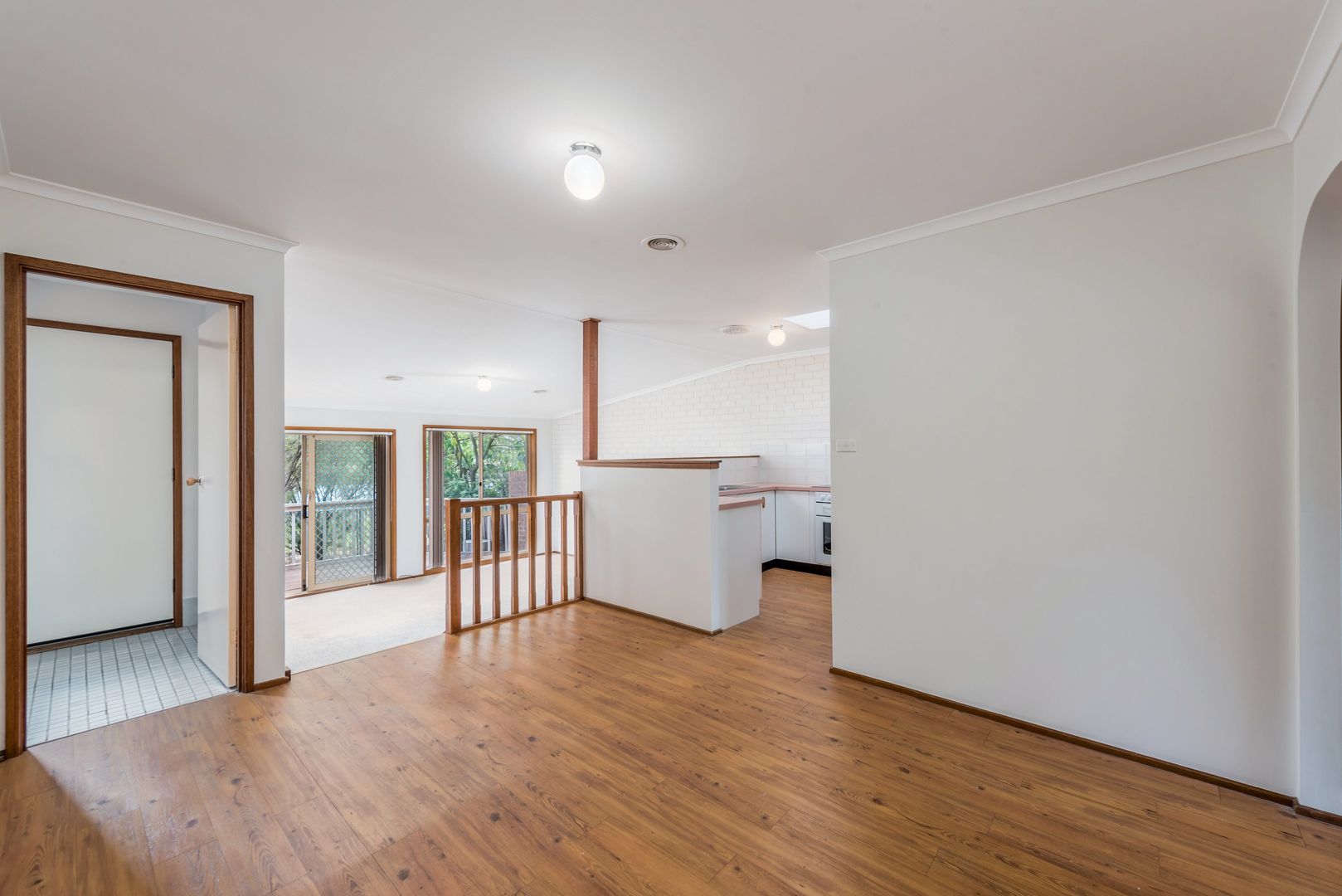 6/67 Derrington Crescent, Bonython ACT 2905, Image 2