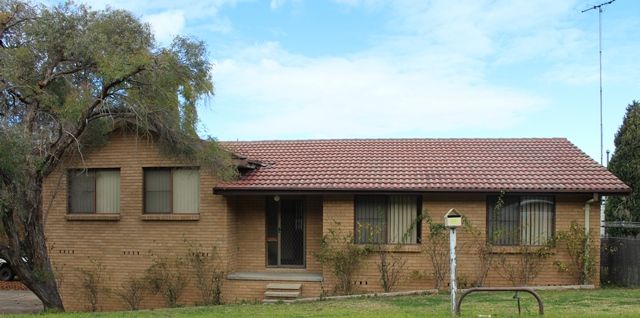 11 Hillview Avenue, Muswellbrook NSW 2333, Image 0
