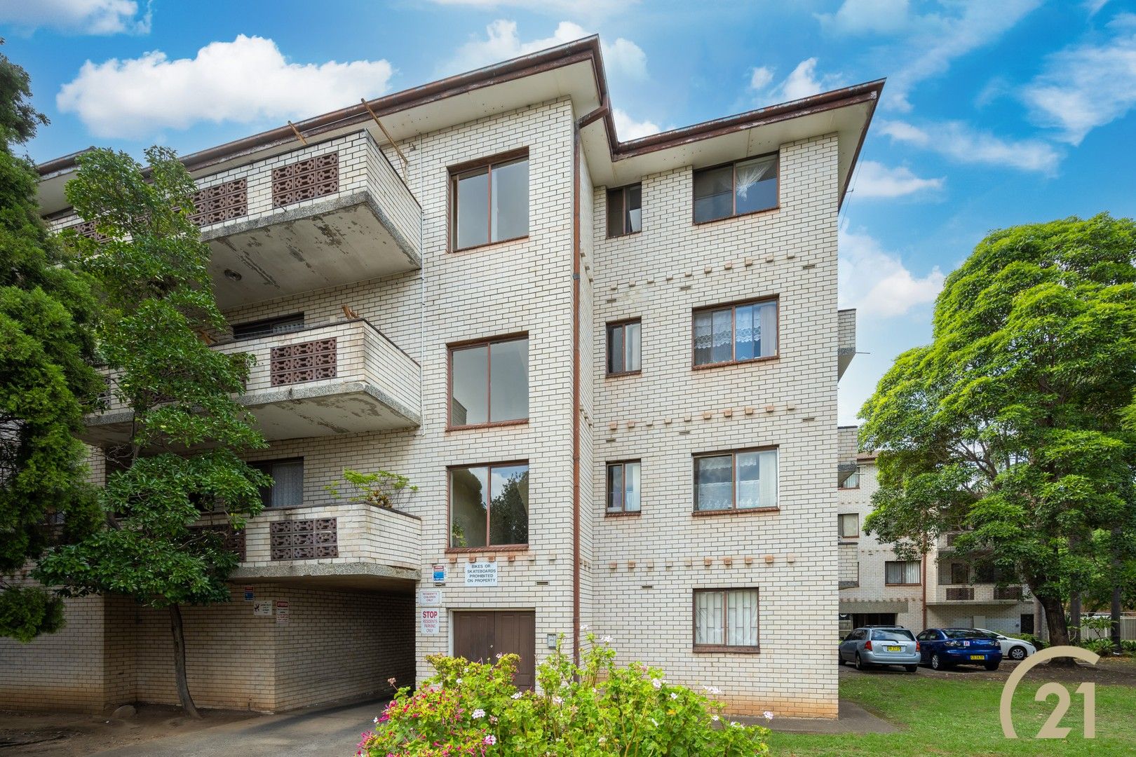 2 bedrooms Apartment / Unit / Flat in 6/412 The Horsley Drive FAIRFIELD NSW, 2165