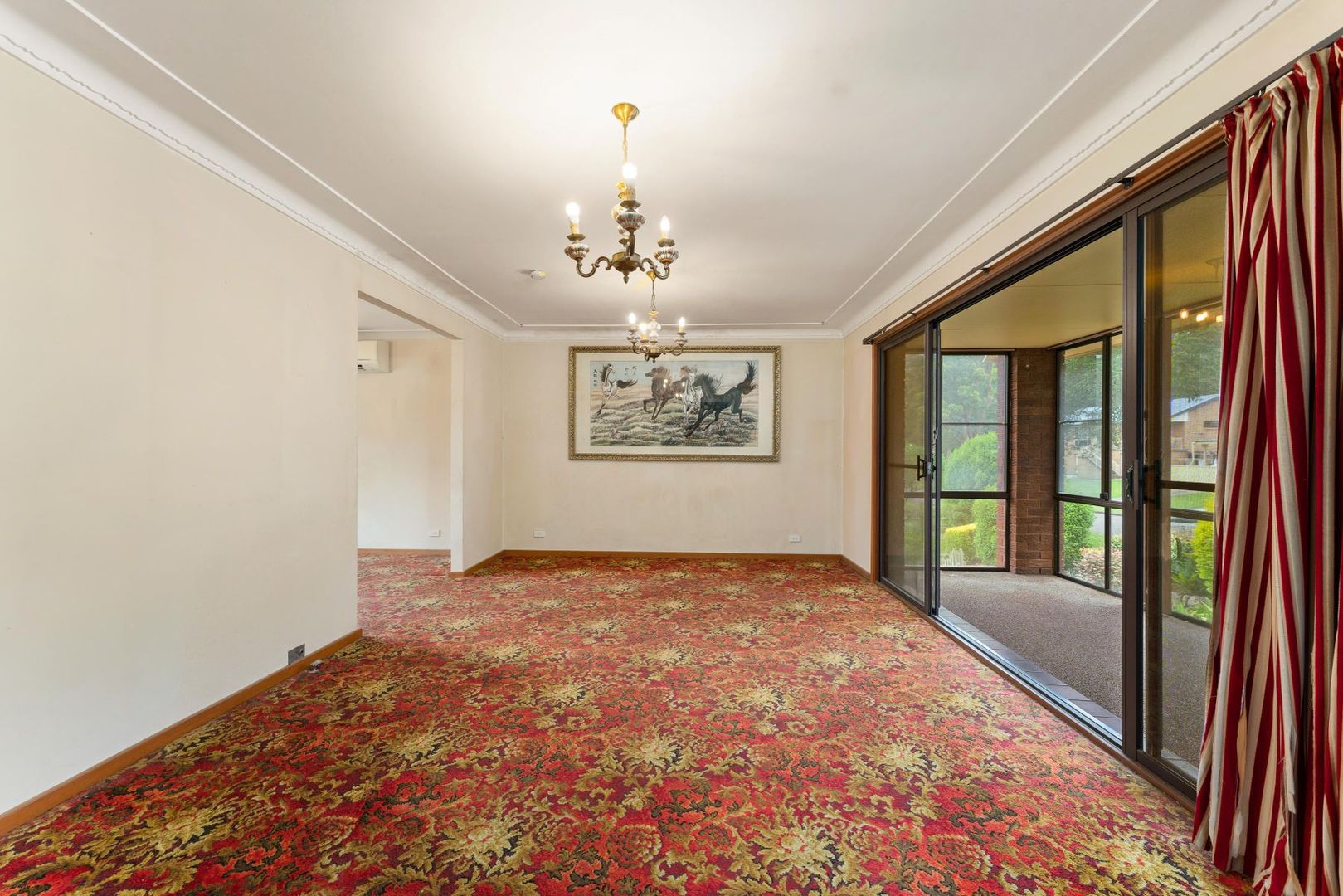 8 Carrick Close, Cardiff NSW 2285, Image 2