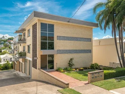 Primary image of 1/41 Oriel Road, Clayfield QLD 4011