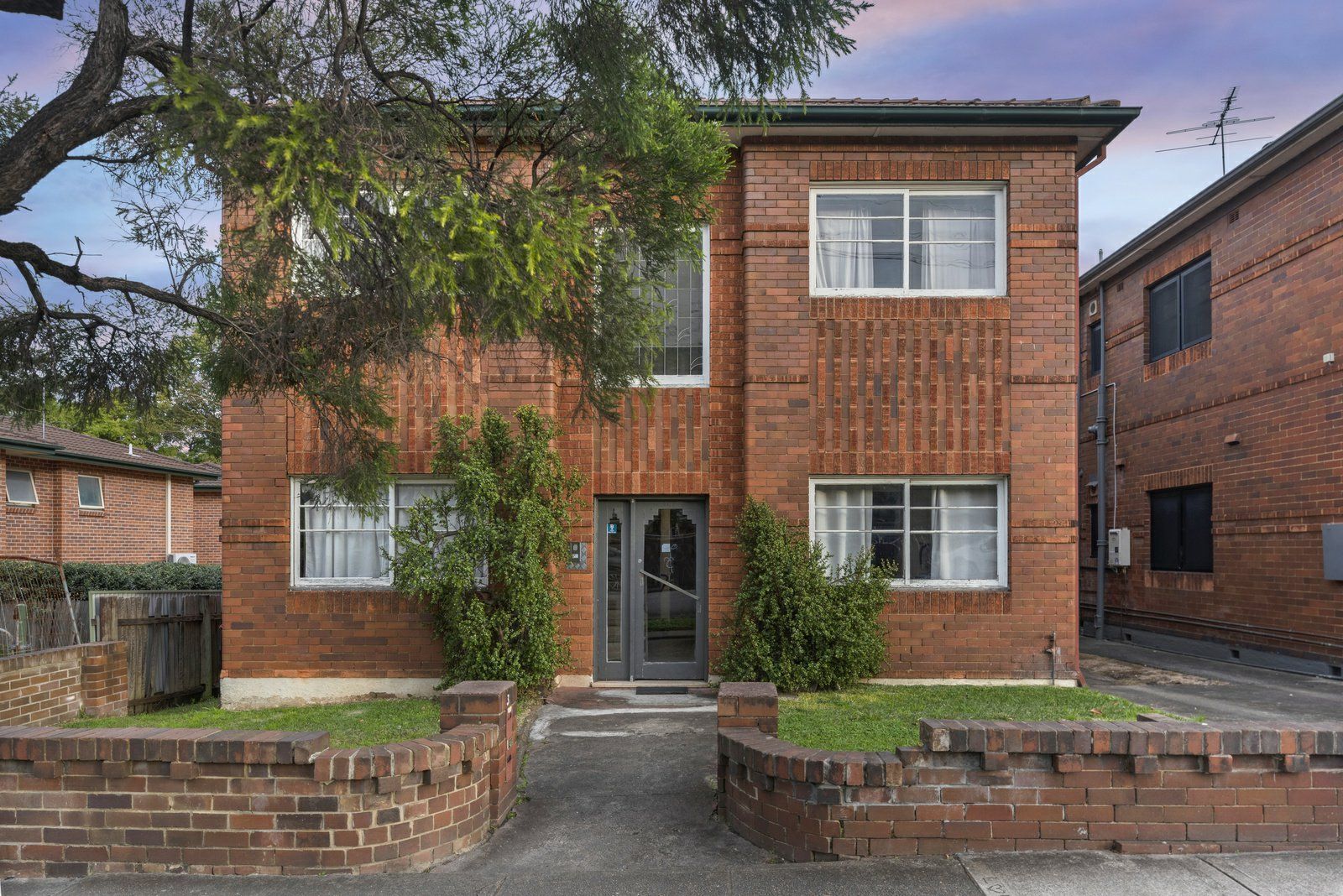 1 bedrooms Apartment / Unit / Flat in 4/107 Carlton Crescent SUMMER HILL NSW, 2130