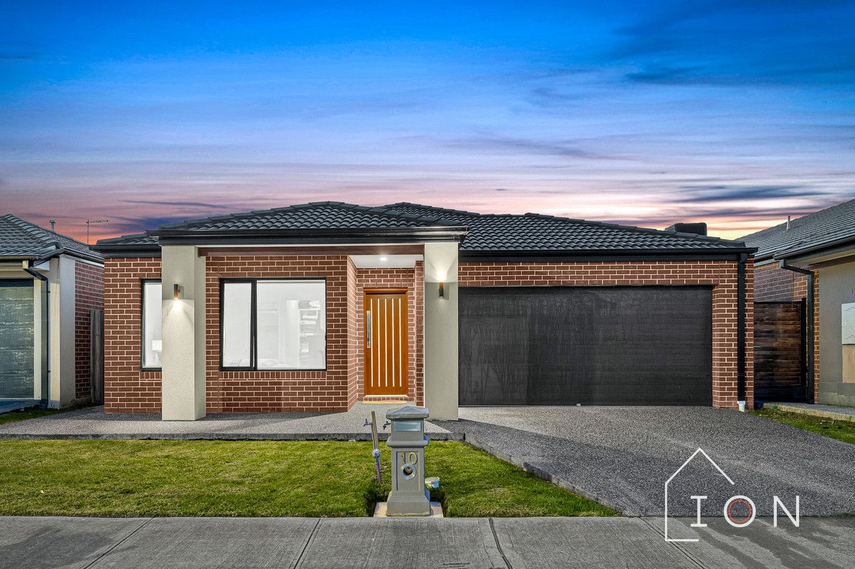 4 bedrooms House in 10 Janessa Drive CLYDE NORTH VIC, 3978