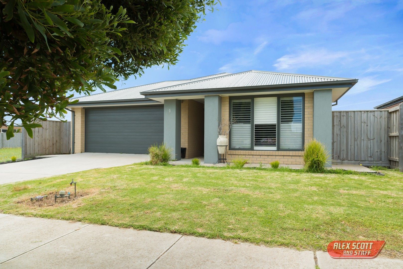 3 bedrooms House in 9 Pearl Court COWES VIC, 3922