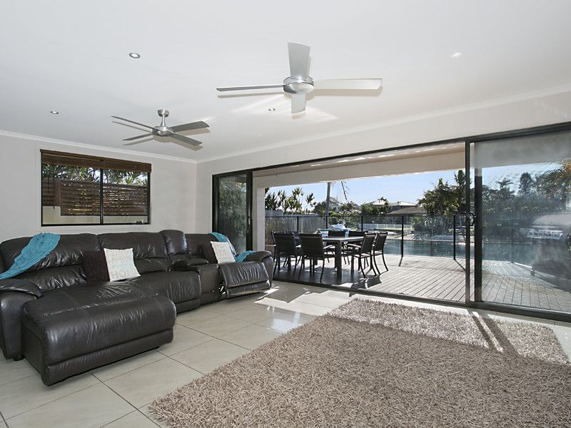 Broadbeach Waters QLD 4218, Image 1