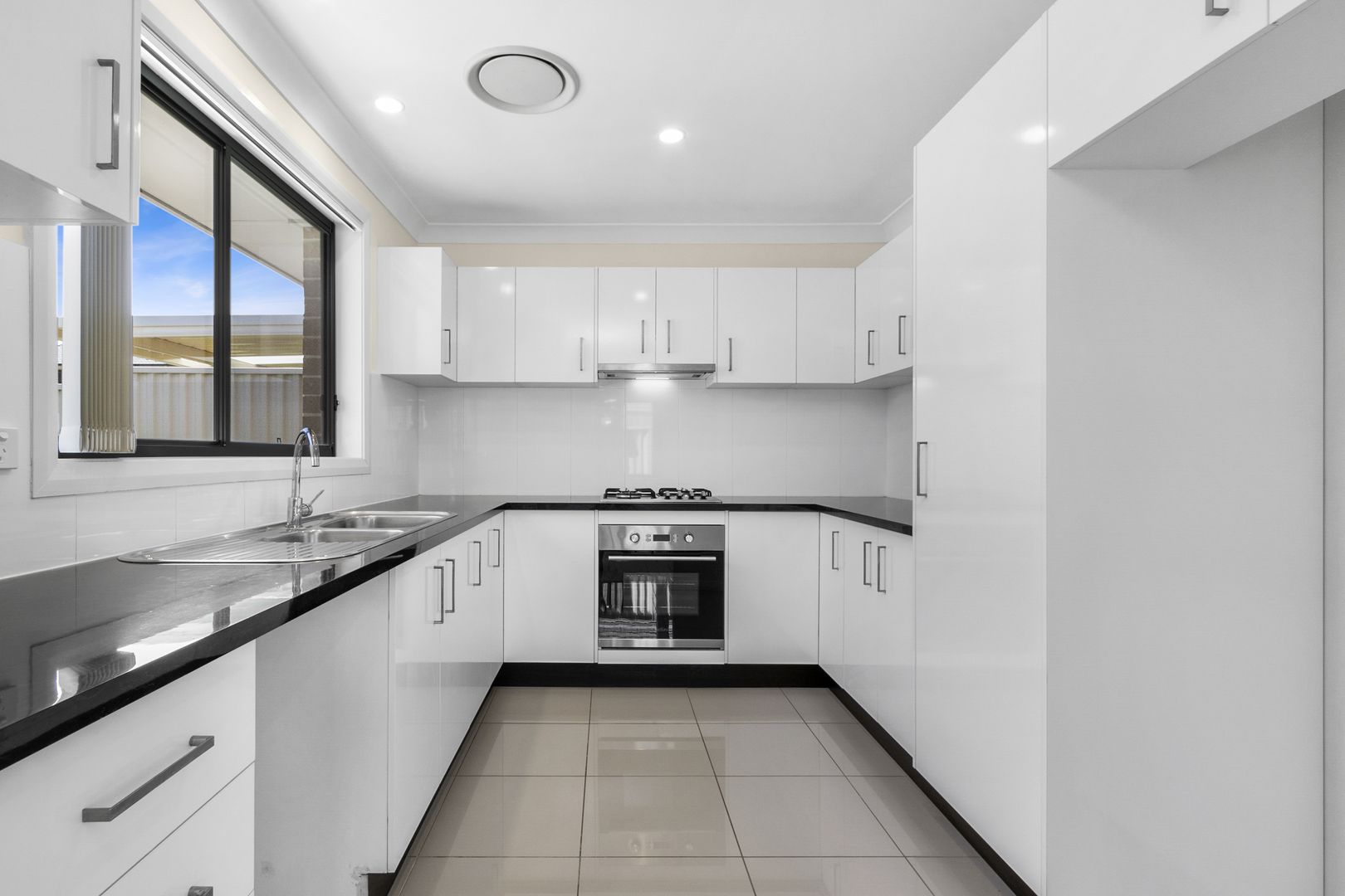 23 Fairlie Street, Kellyville Ridge NSW 2155 House For Rent 720