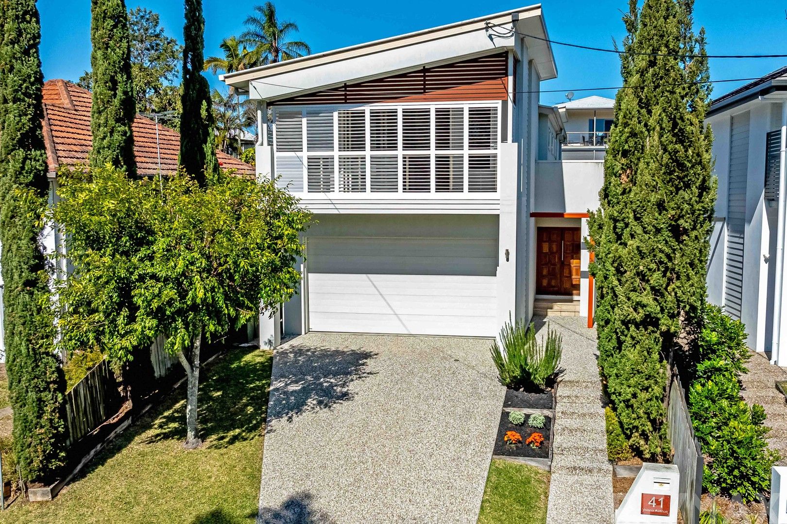 4 bedrooms House in 41 Valaria Avenue SEVEN HILLS QLD, 4170