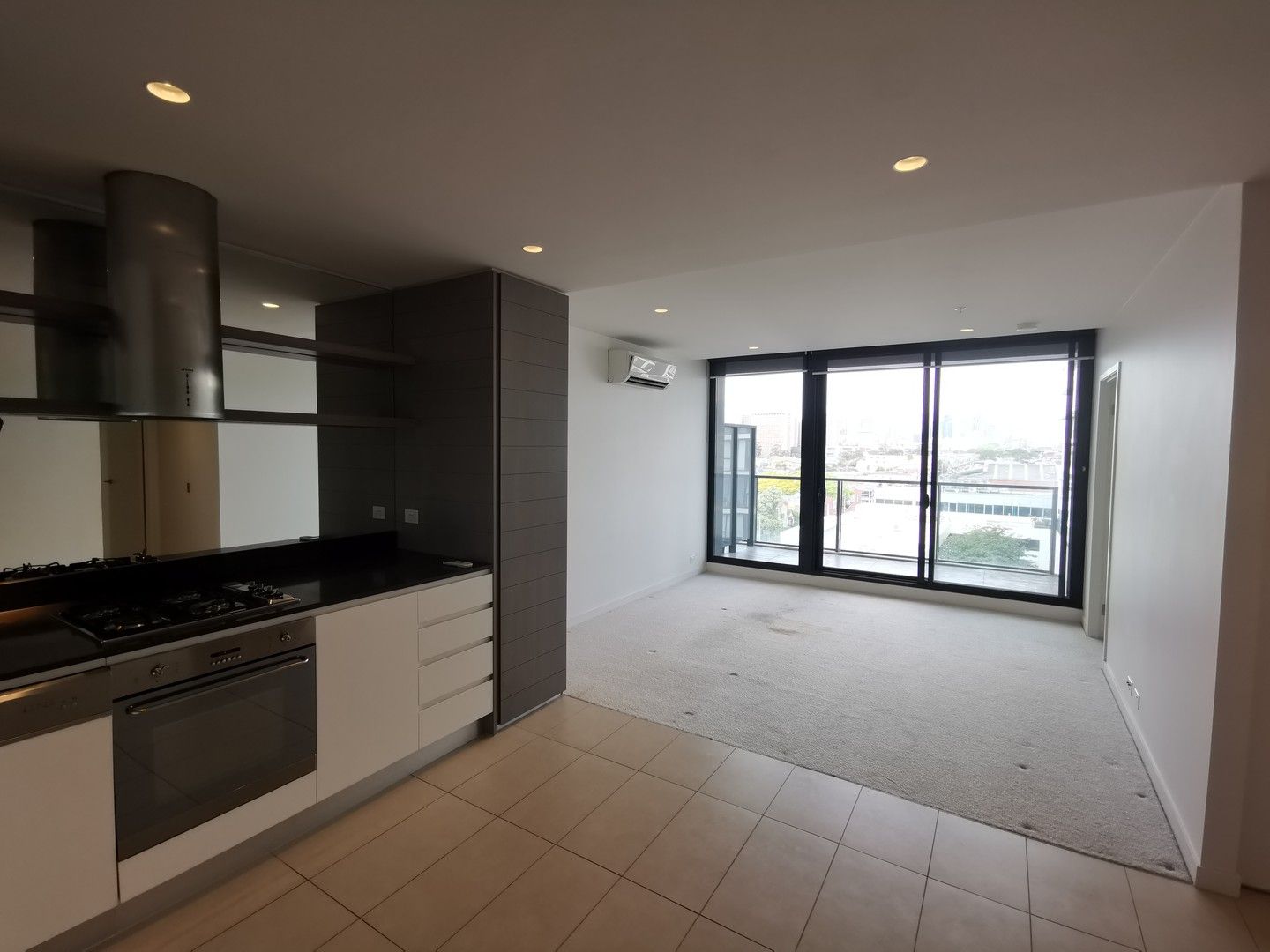 2 bedrooms Apartment / Unit / Flat in A721/609 Victoria Street ABBOTSFORD VIC, 3067