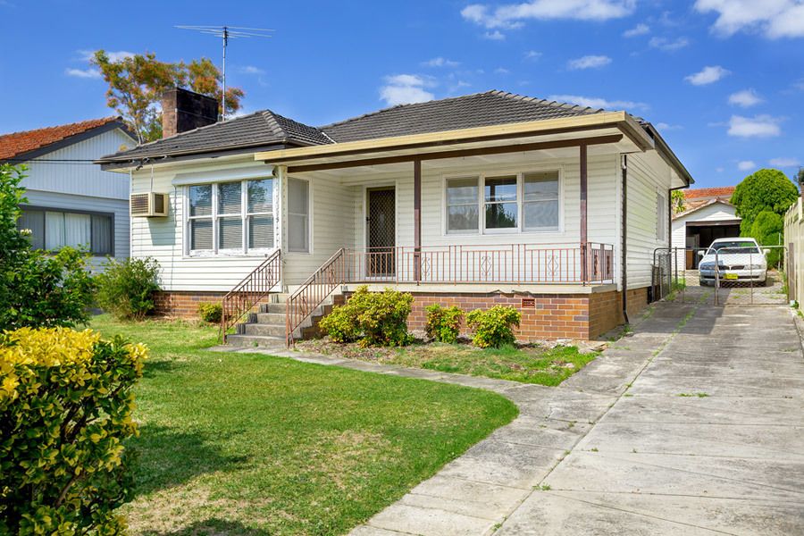 38 Sandakan Road, Revesby Heights NSW 2212, Image 0