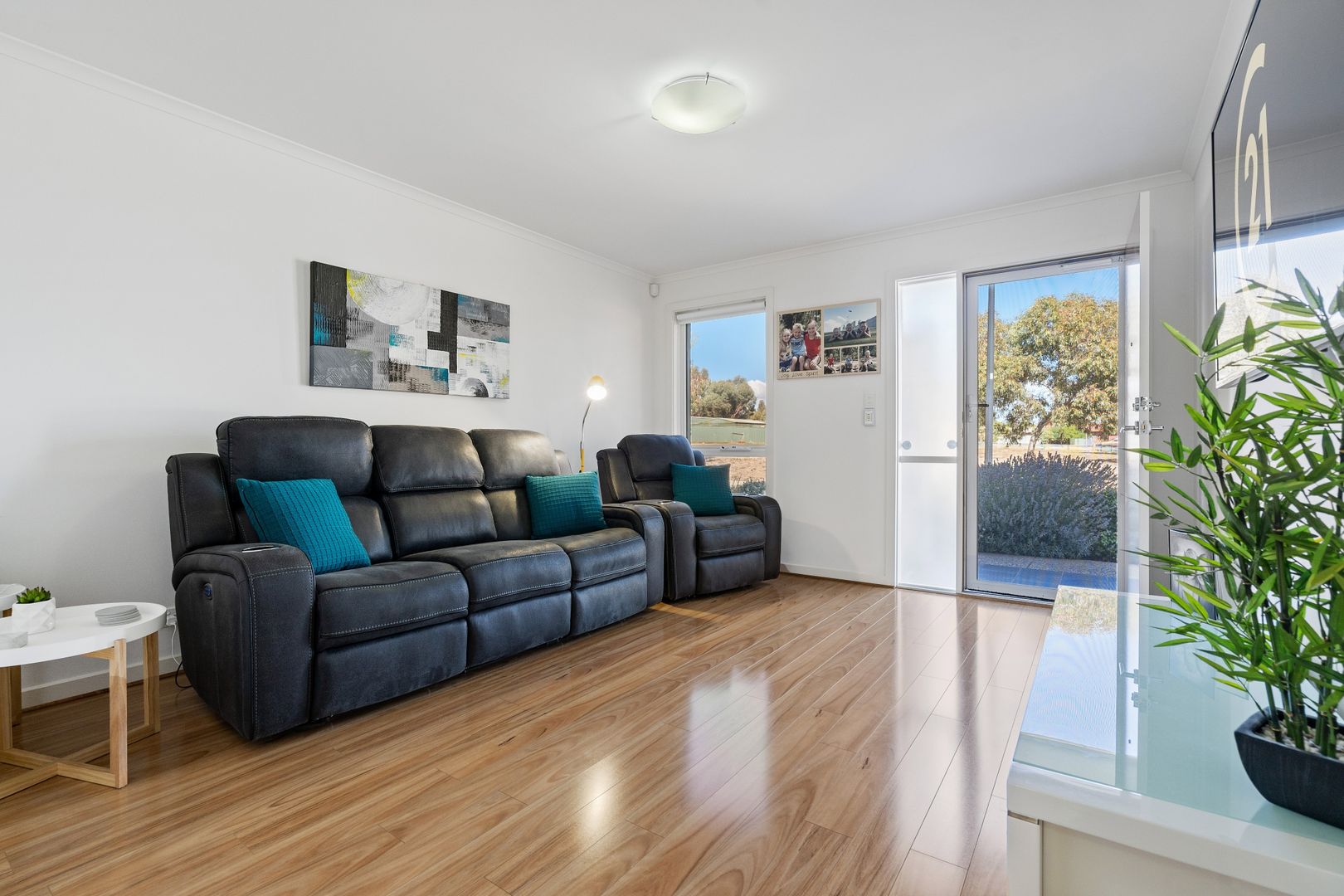 37 Eucalyptus Avenue, Noarlunga Centre SA 5168, Image 2