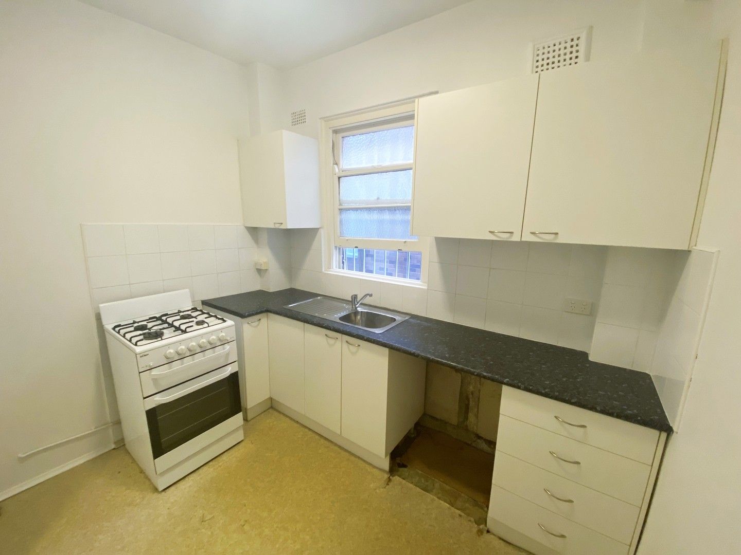 2 bedrooms Apartment / Unit / Flat in 1/18 Furber Road CENTENNIAL PARK NSW, 2021