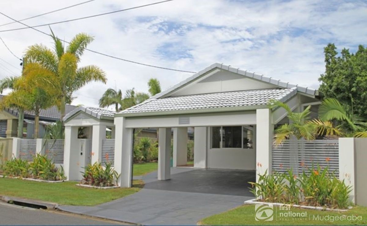 24 Kingfisher Crescent, Burleigh Waters QLD 4220