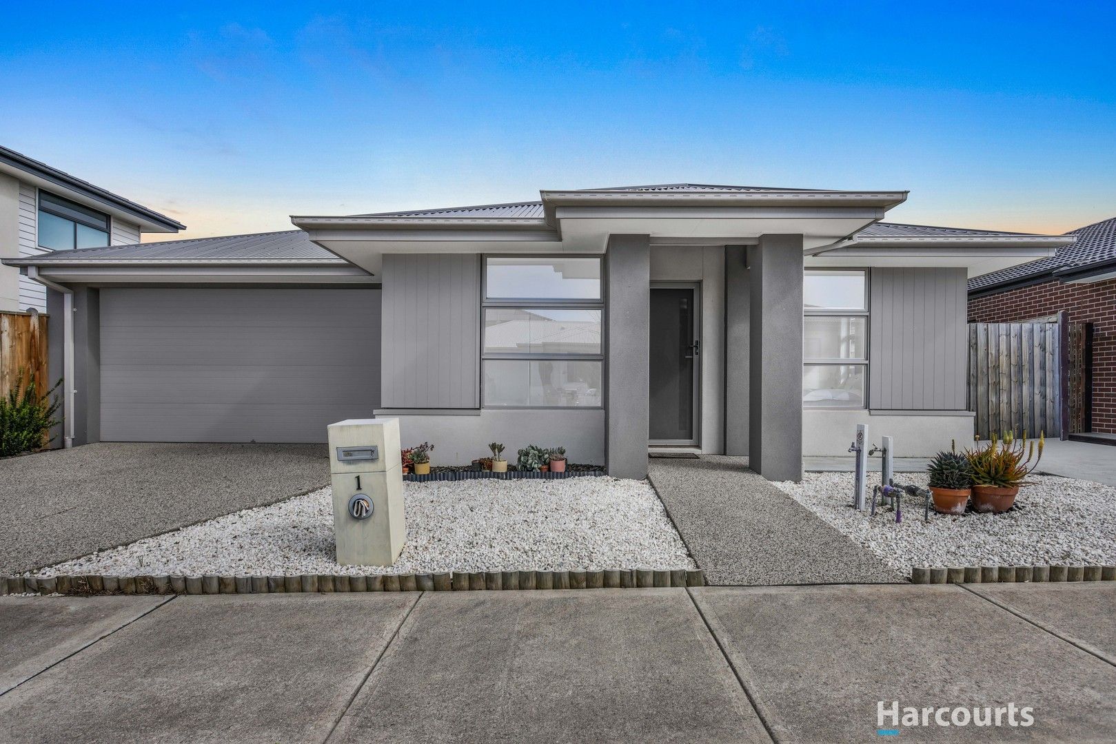 1 Harlequin Way, Clyde North VIC 3978, Image 0