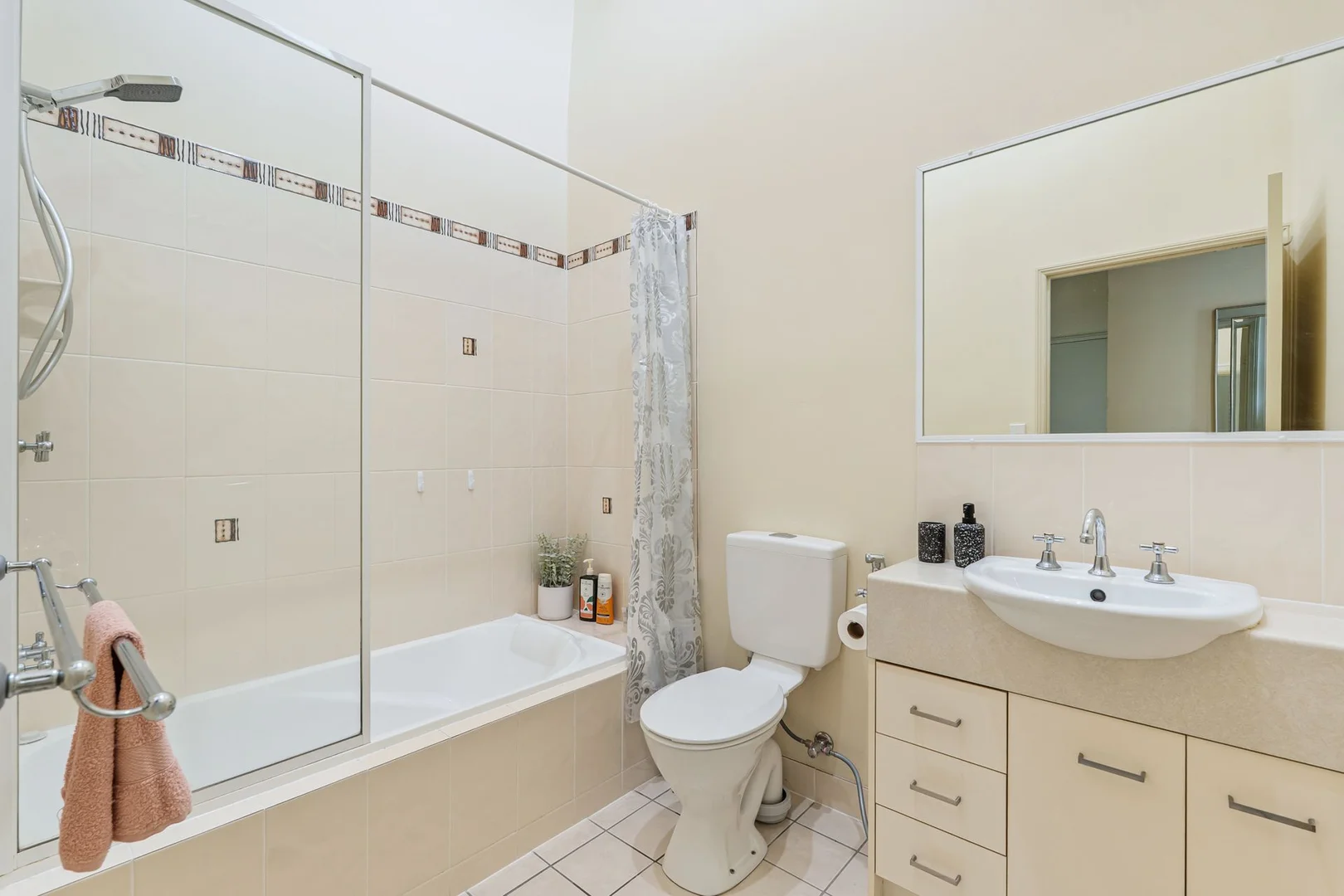 Additional image 9 of Unit 2/175 Torquay Rd, Scarness QLD 4655