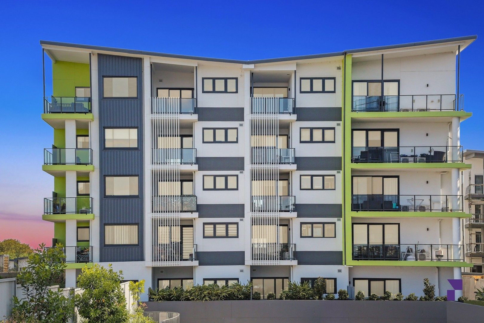 2 bedrooms Apartment / Unit / Flat in 215/114 Northcote Road GREENACRE NSW, 2190
