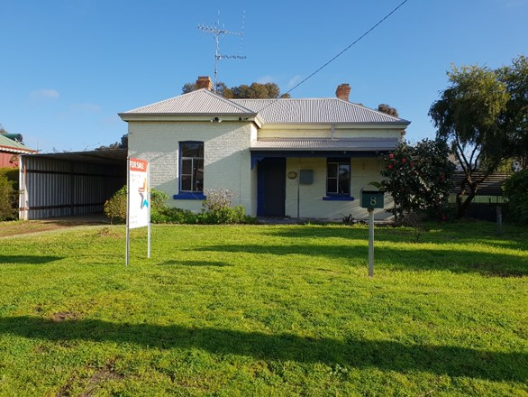 8 Beach Street, Katanning WA 6317