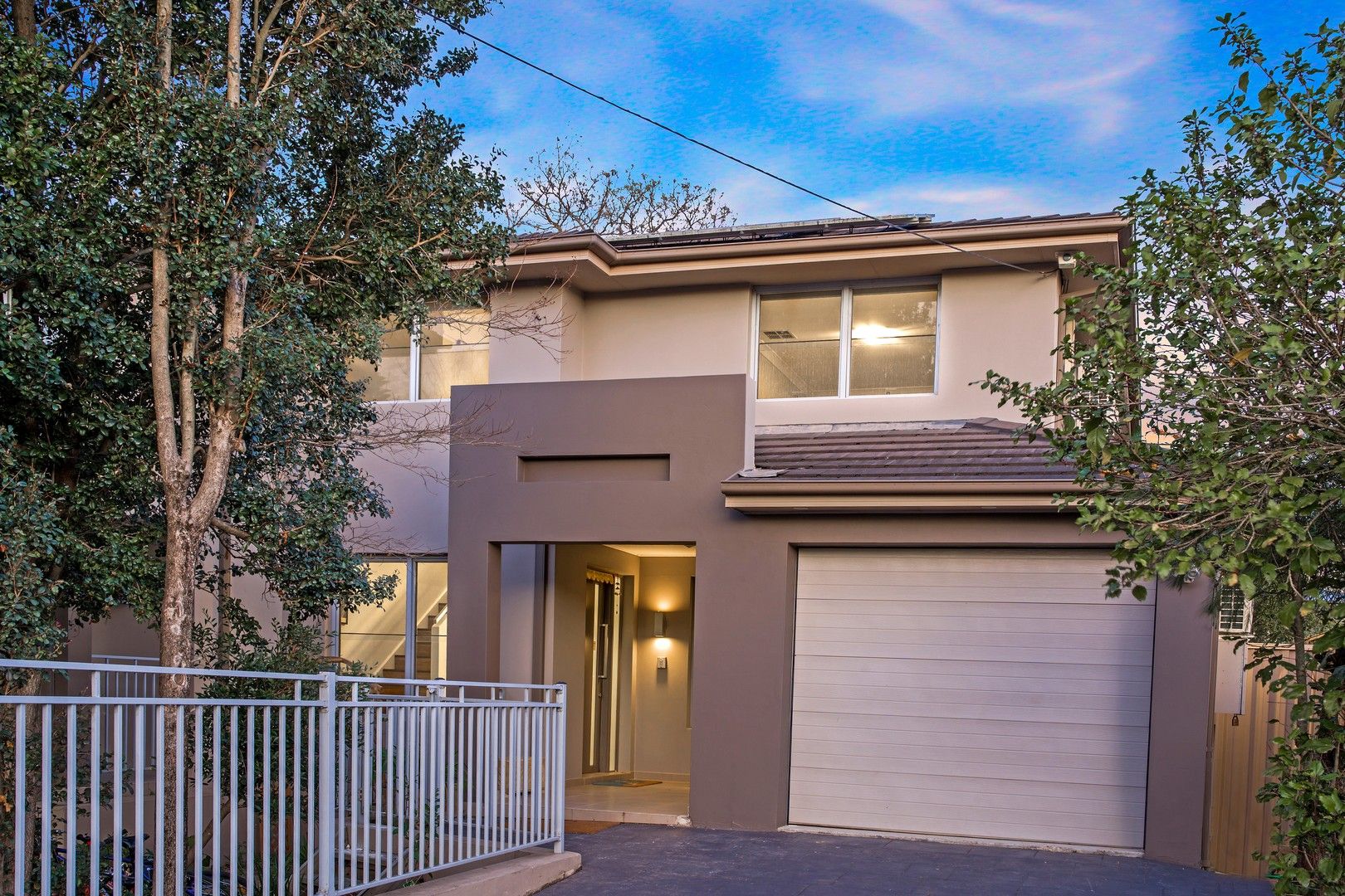 4 bedrooms House in 43 Wyena Road PENDLE HILL NSW, 2145