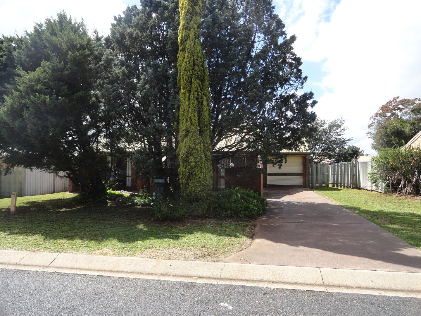 12 Broadfoot Street, Kearneys Spring QLD 4350, Image 0