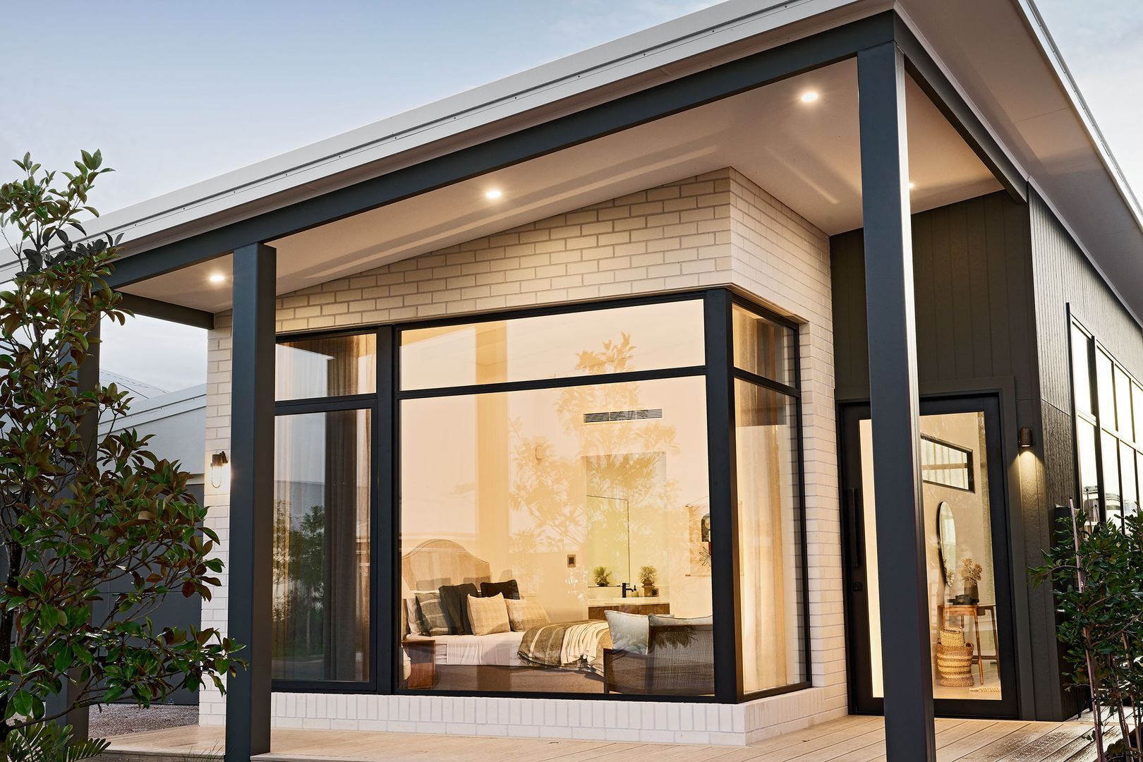 East Cannington WA 6107 4 beds house for Sale, 488,005.00