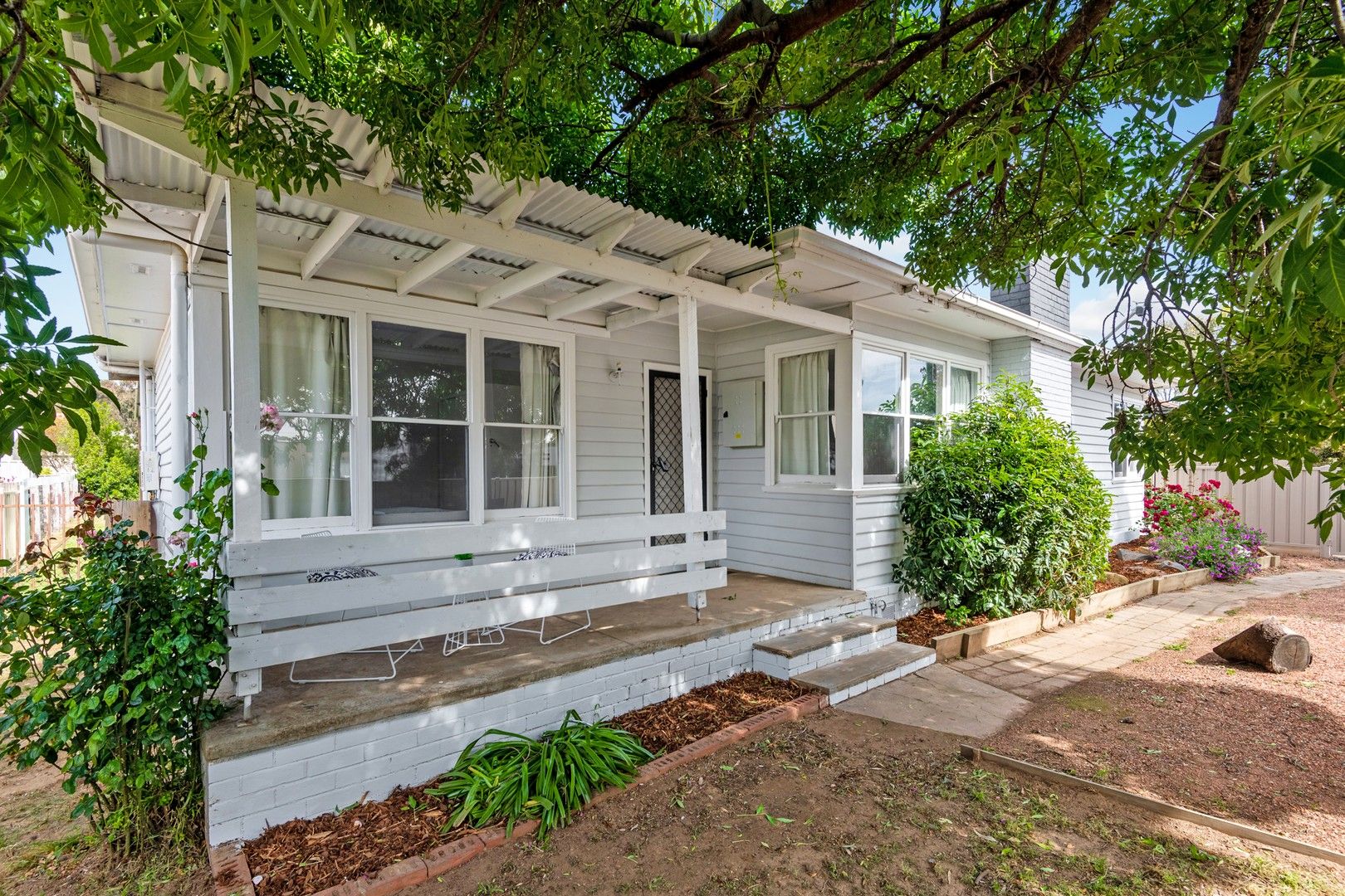 4 bedrooms House in 381 High Street KANGAROO FLAT VIC, 3555