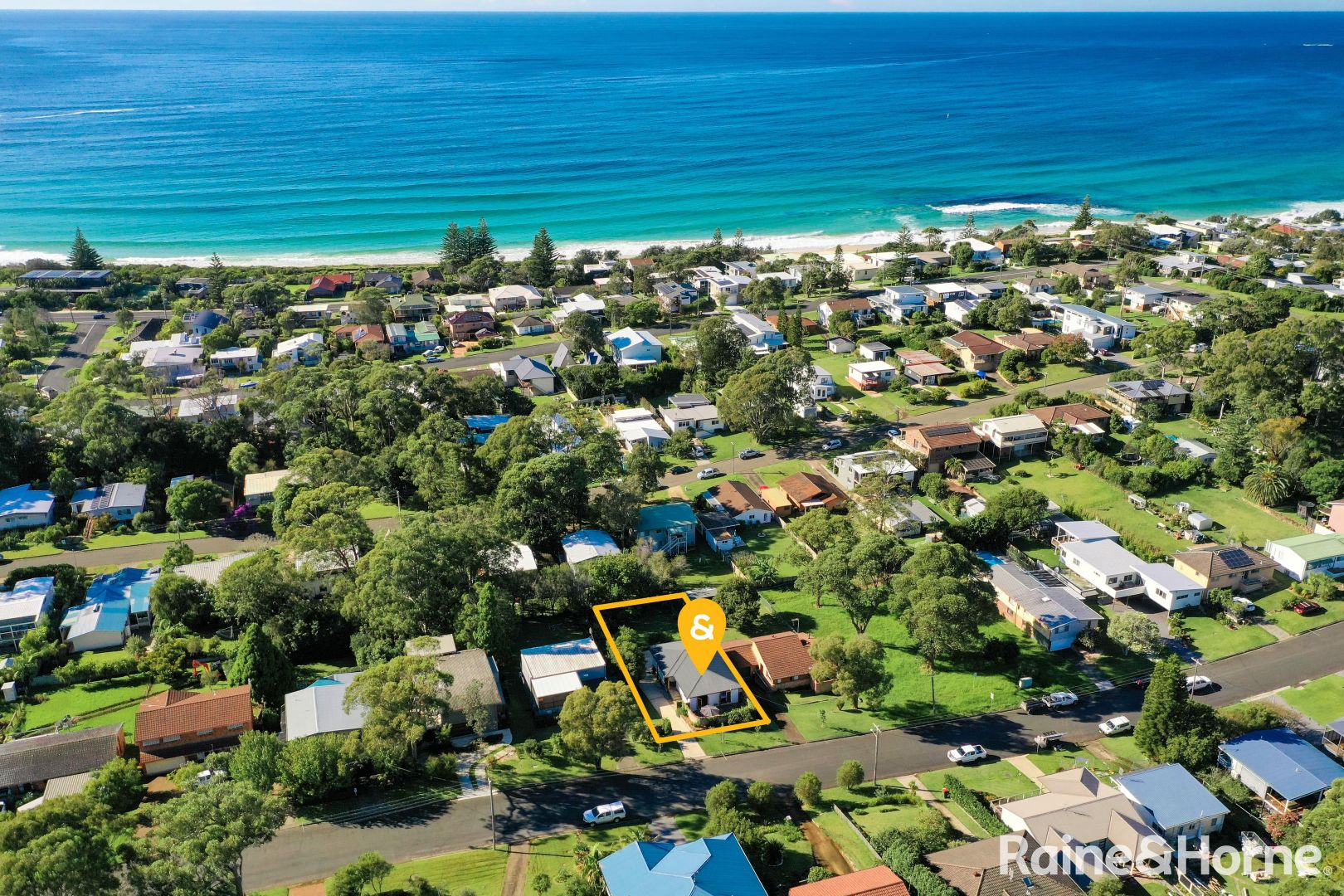 60 Carroll Avenue, Mollymook Beach NSW 2539, Image 2